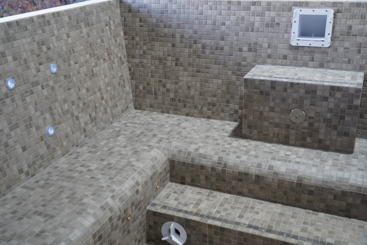 One Piece Luxury Tiled Spa With Group Seating