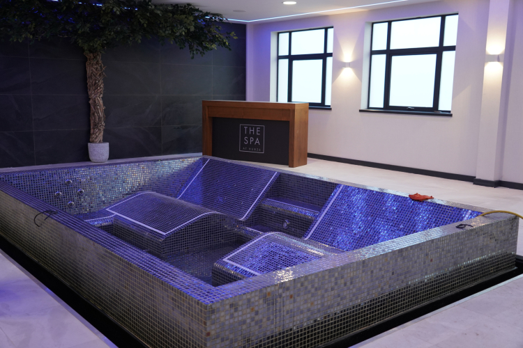 One Piece Luxury Tiled Spa Wide Purple Tile