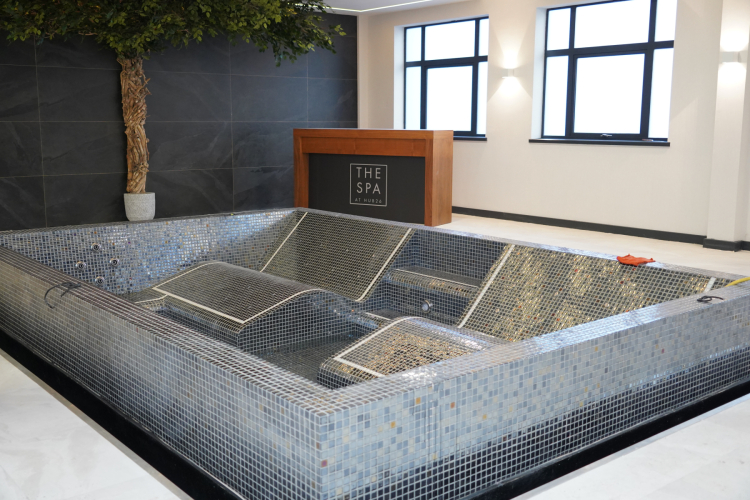 One Piece Luxury Tiled Spa Full Unit