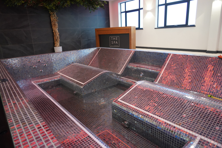 One Piece Luxury Tiled Spa Wide Red Tile